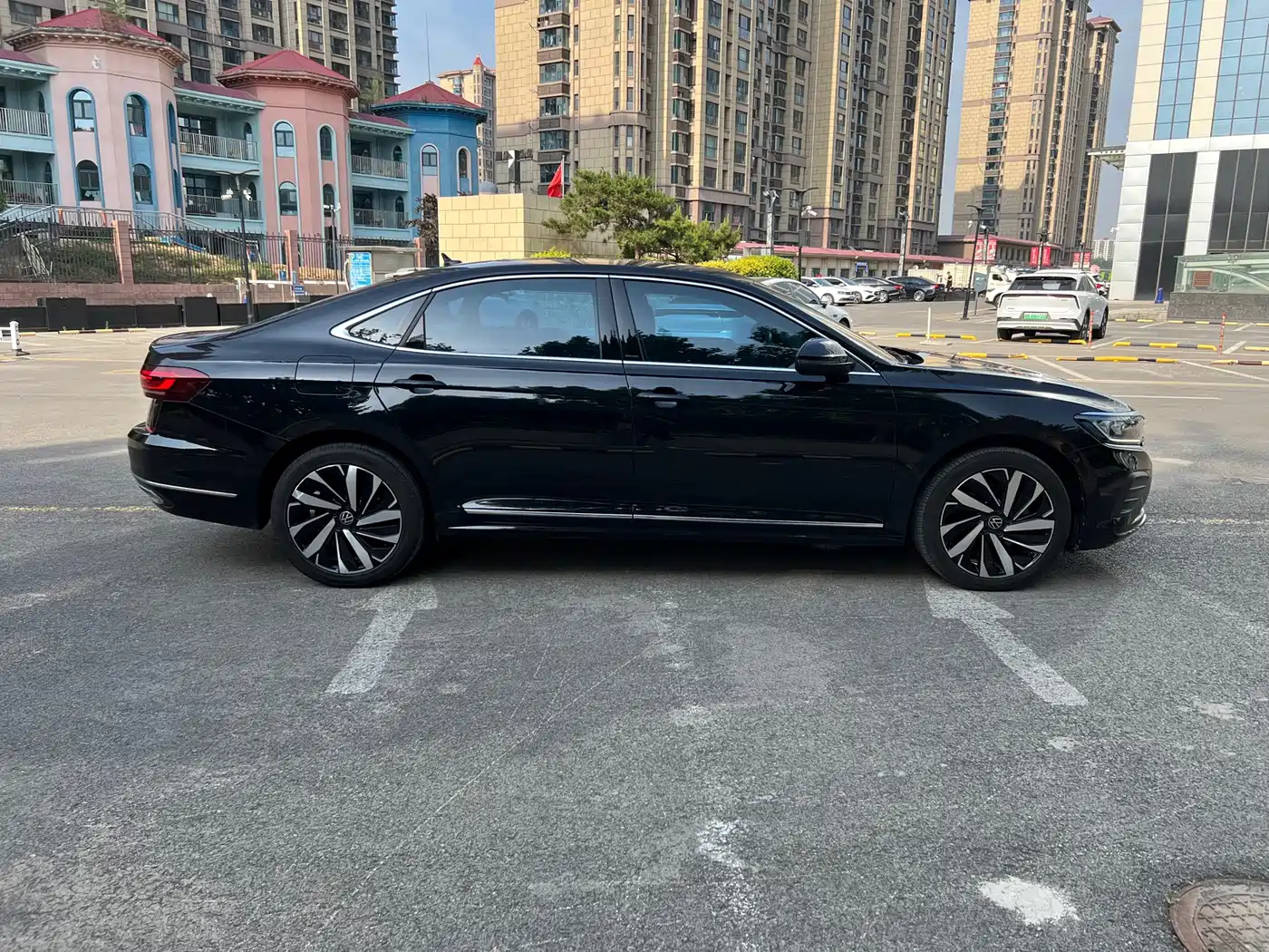 Volkswagen Passat 2024 330TSI Elite Edition фото 7
