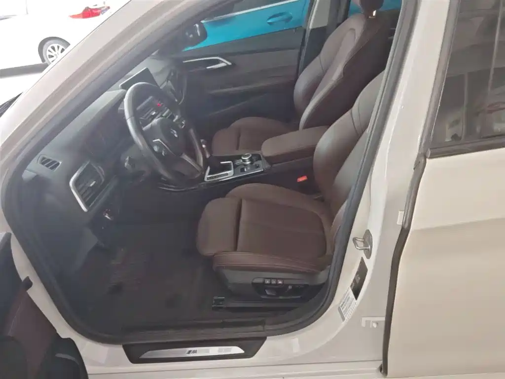 BMW 1 Series 2019 118i M Sport Package фото 15