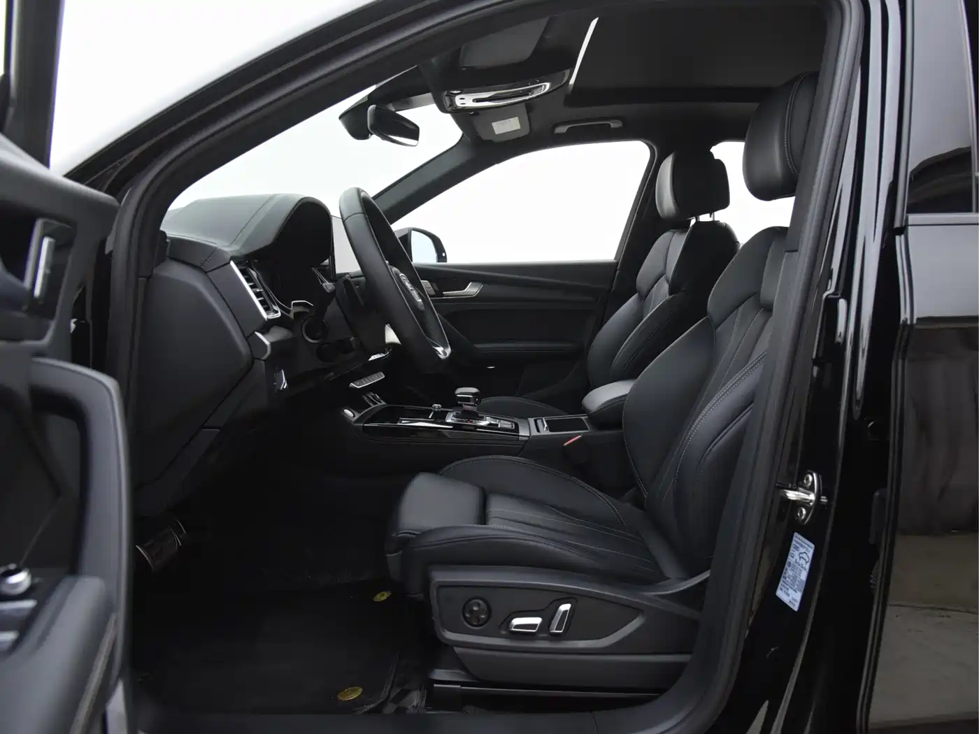 Audi Q5L 2025 40 TFSI Luxury Dynamic фото 33