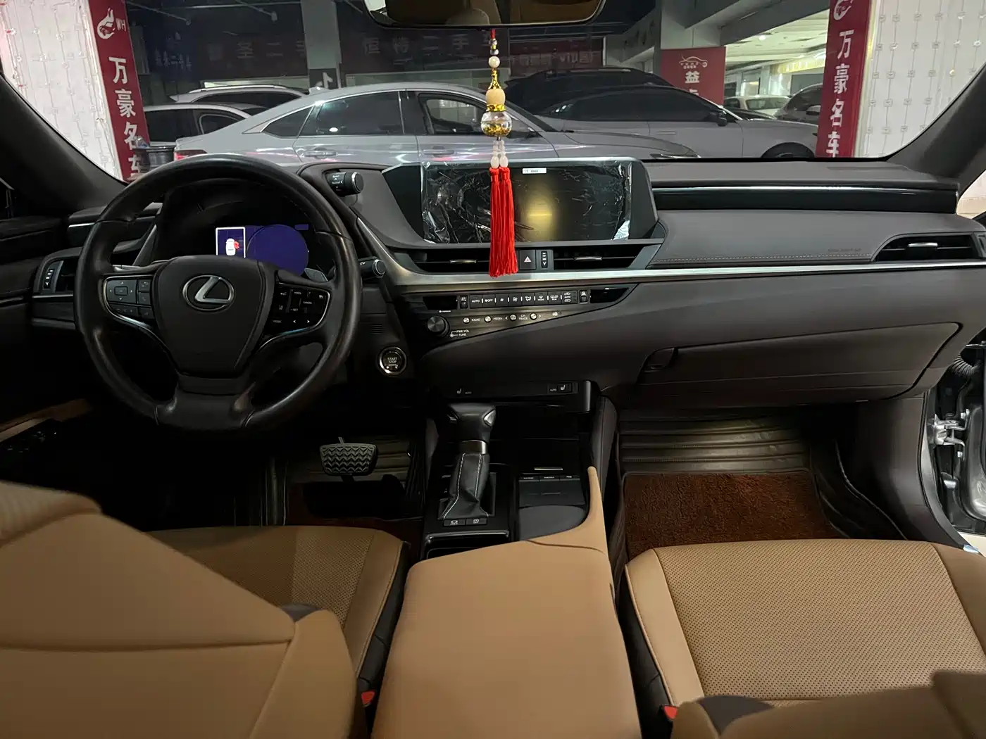 Lexus ES 2020 200 Excellence фото 4