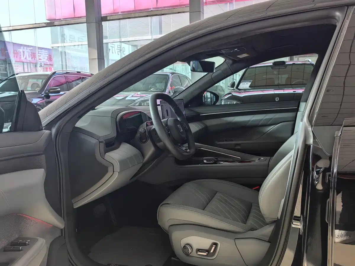 ZEEKR EXTREME KRYPTON 001