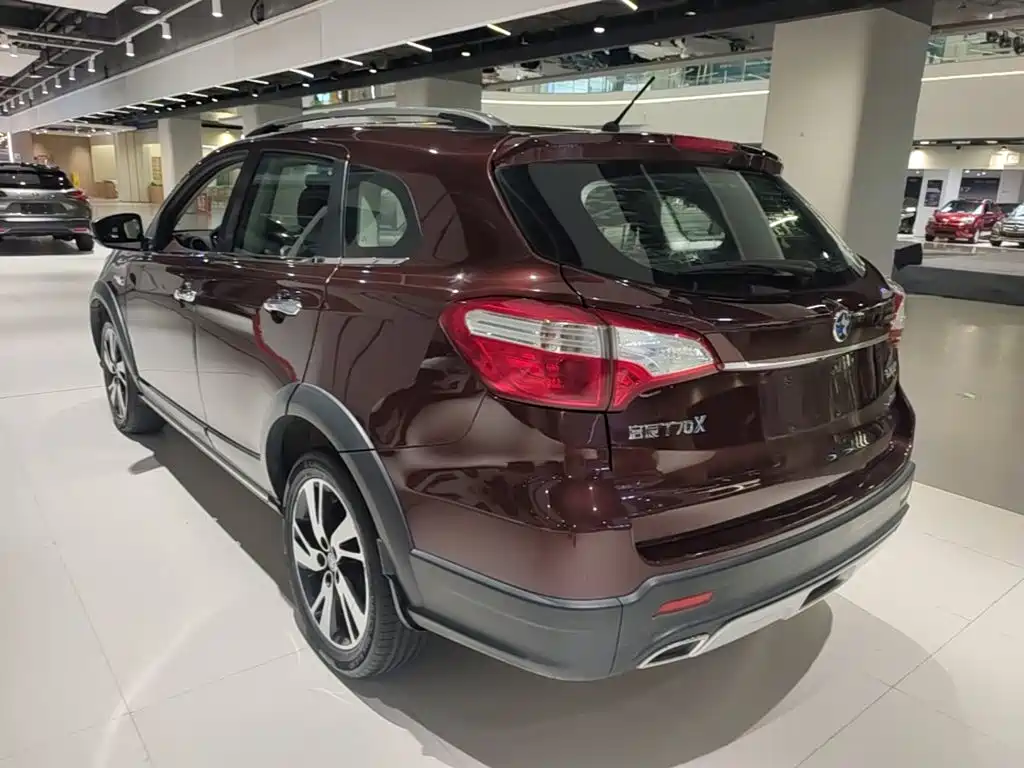 Venucia T70X 2016 2015 2.0L CVT Smart Fun Sport Edition