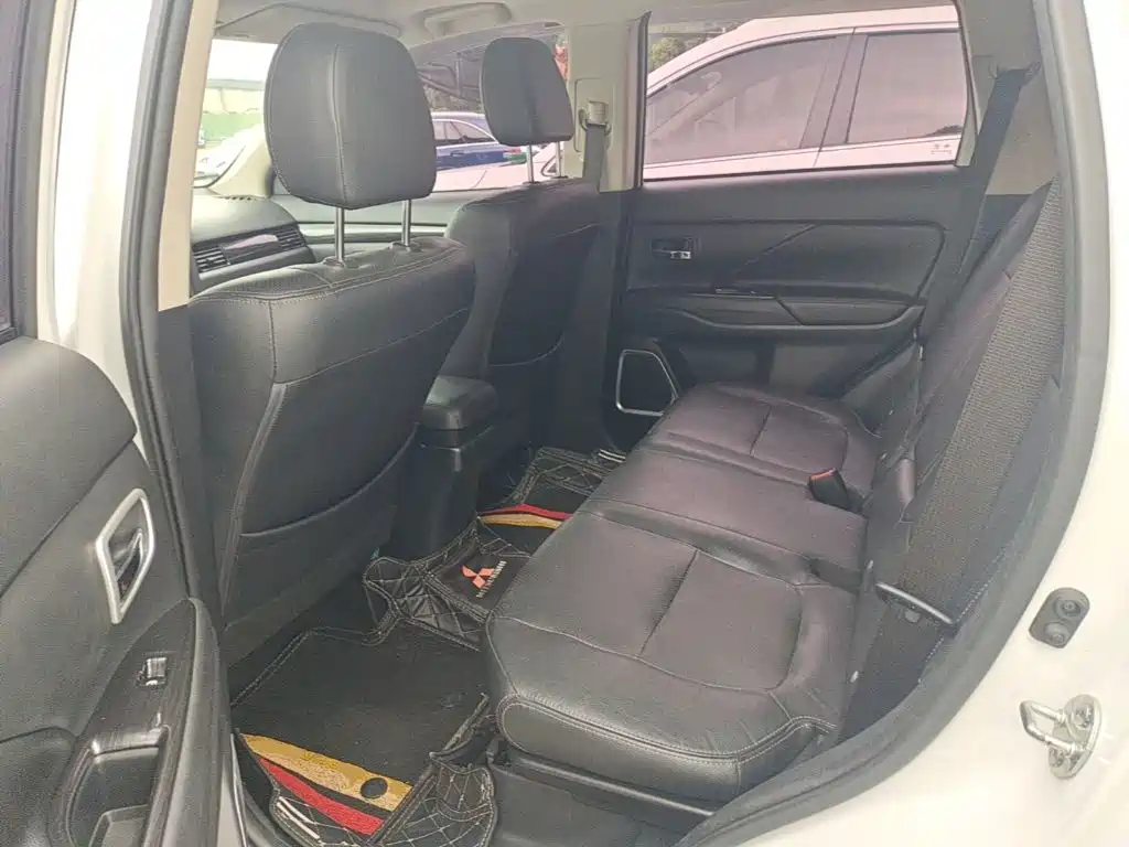 Mitsubishi Outlander 2017 2017 2.0L 2WD Glory 5-seater