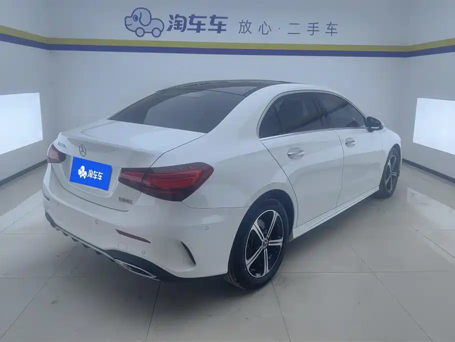 Mercedes-Benz A-Class 2024 A 200 L Fashion Edition фото 3
