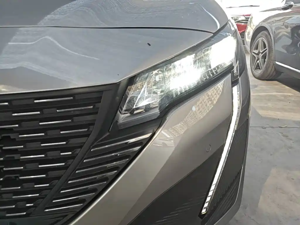 Peugeot 408 2023 2022 1.6T Light Chaser Edition
