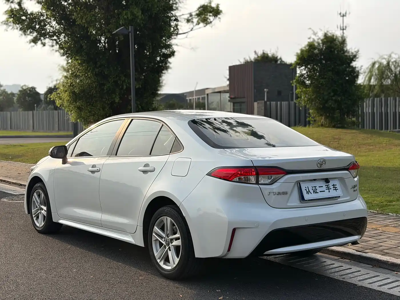 Toyota Levin 2021 185T CVT Luxury Edition фото 15