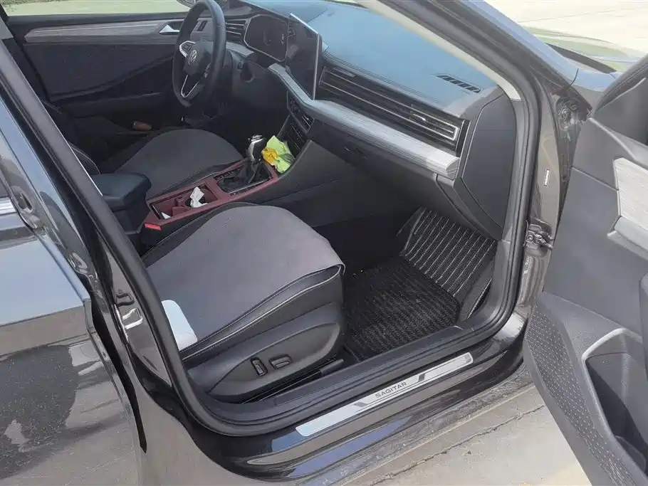 Volkswagen Sagitar 2023 300TSI DSG Excellence Edition фото 8