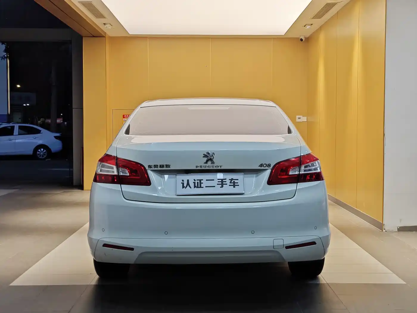 Peugeot 408 2015 Model 1.2T Automatic Luxury Edition фото 29