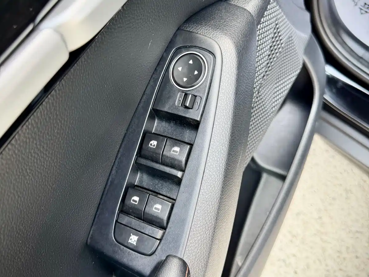 Kia Seltos 2023 1.5L CVT Luxury Edition фото 17