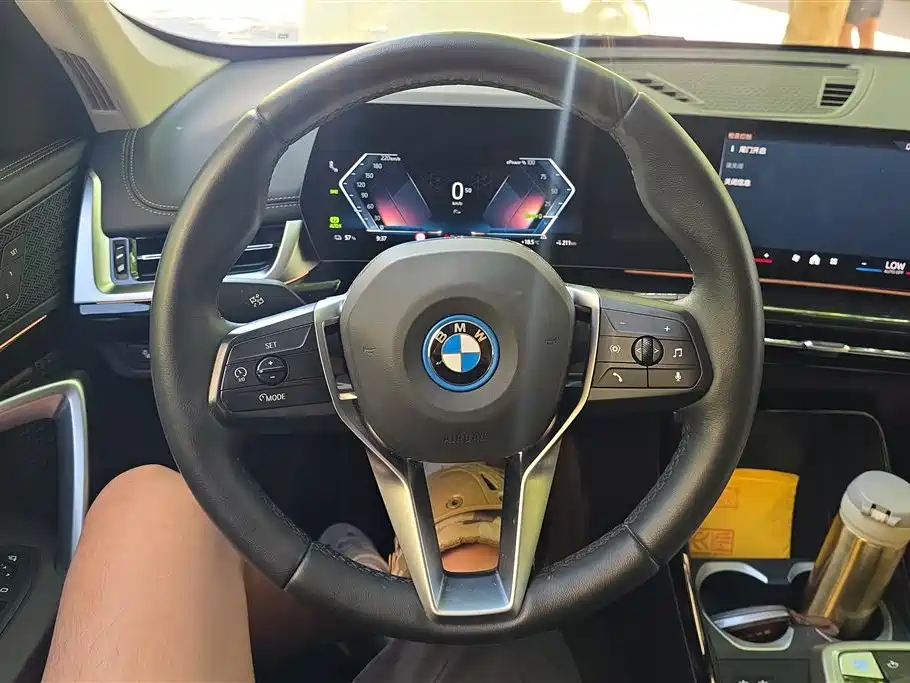 BMW iX1 2023 eDrive25L X Design Package фото 15