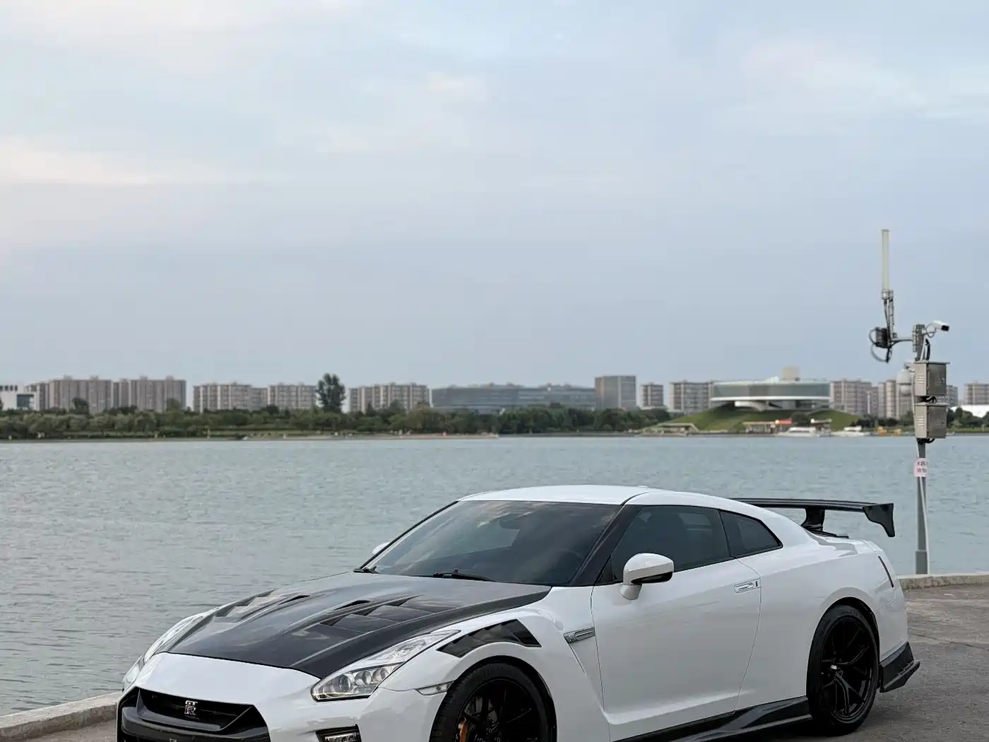 Nissan GT-R 2013 2012 3.8T Premium Edition