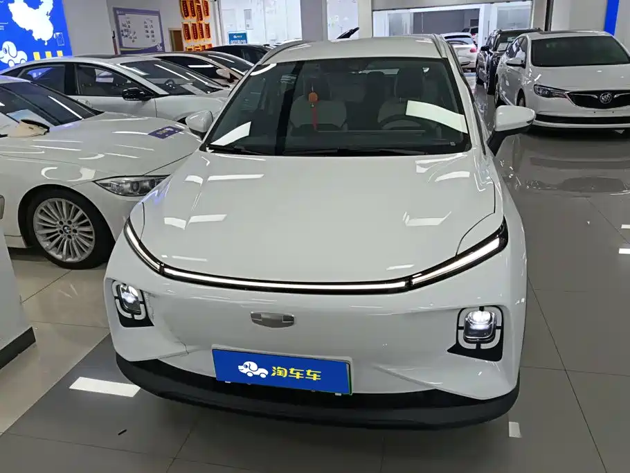 Geely Geometry E Firefly 2023 2024 Model 401km Fluorescent