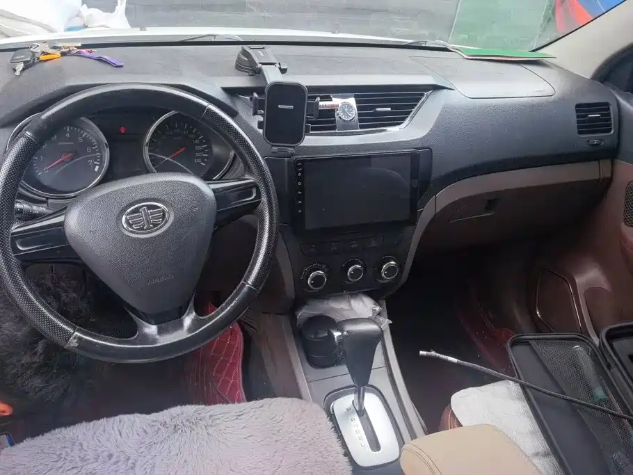 FAW Senya S80 2015 2013 1.5L Automatic 5-seat Fashion