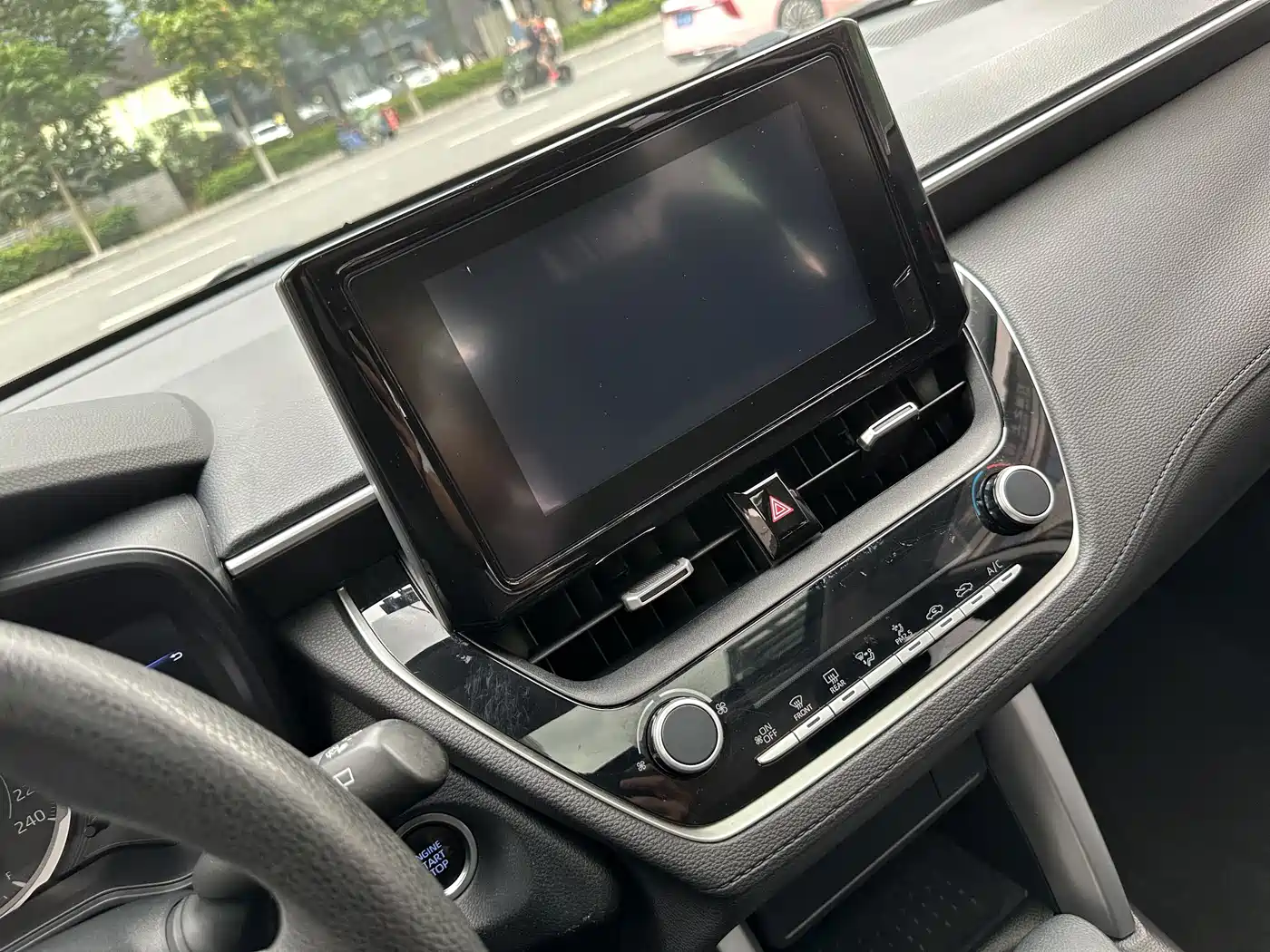 Toyota Frontlander 2022 2.0L CVT Leading Edition фото 12