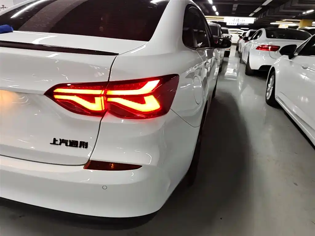 Chevrolet Monza 2020 Mild Hybrid Redline 320T Dual-Clutch Refreshing Edition фото 8