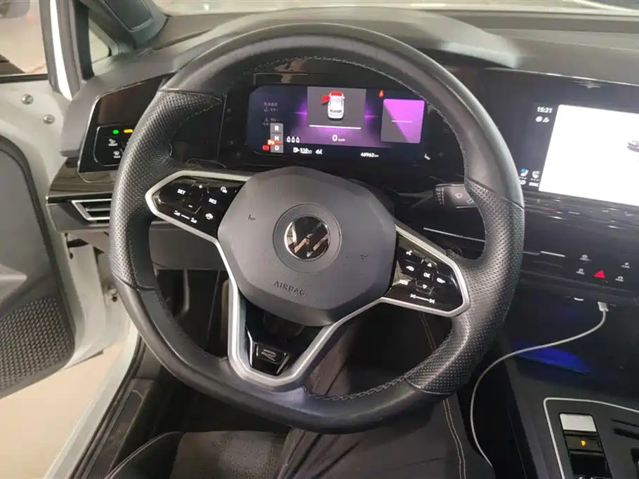 Volkswagen Golf 2023 280TSI DSG R-Line Lite фото 15