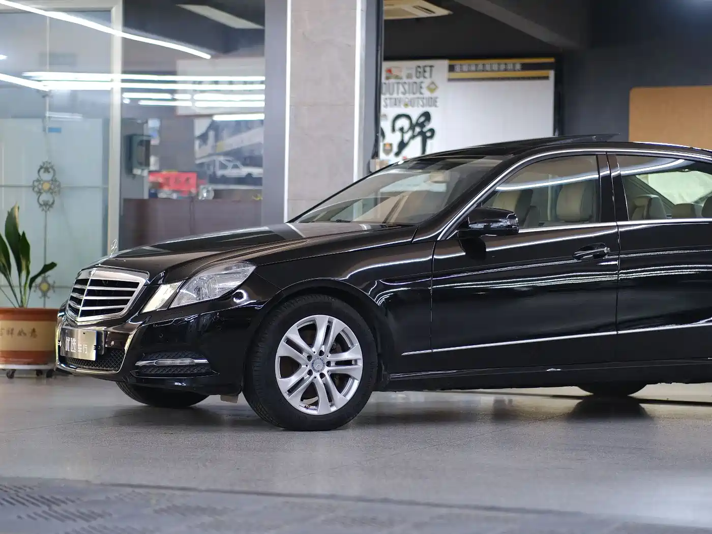Mercedes-Benz E-Class 2011 E 300 L Fashion Premium фото 5