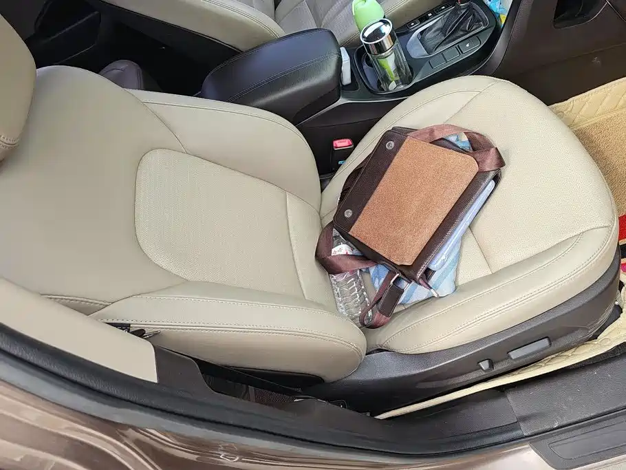 Hyundai Santa Fe 2013 2013 Facelift 2.4L Automatic 4WD Premium