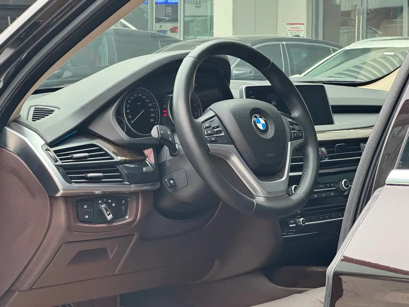 BMW X5 (Import) 2017 xDrive28i фото 13