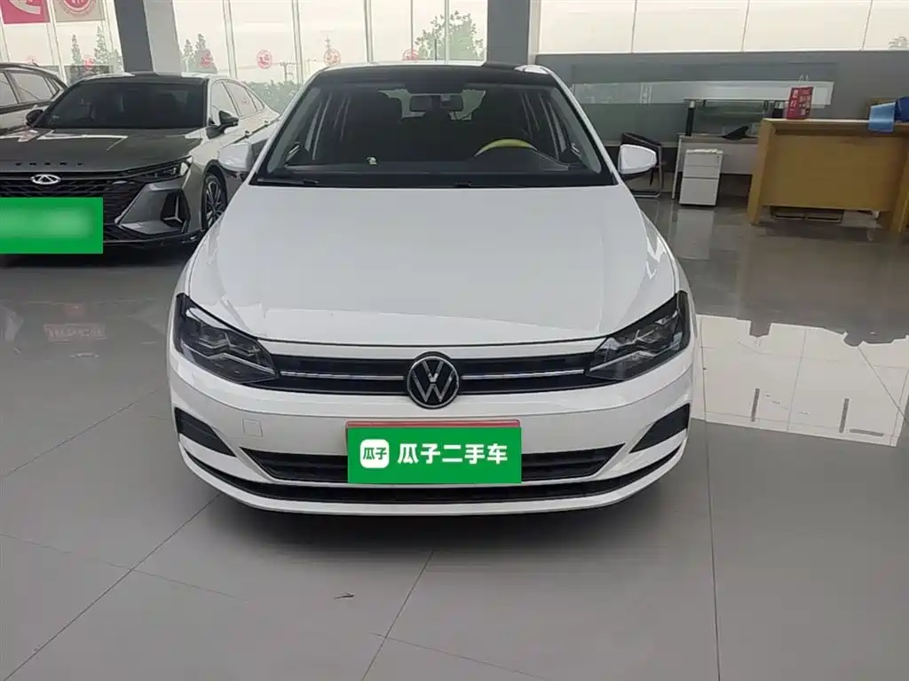 Volkswagen Polo 2021 Plus 1.5L Automatic Panorama Enjoyment Edition фото 3