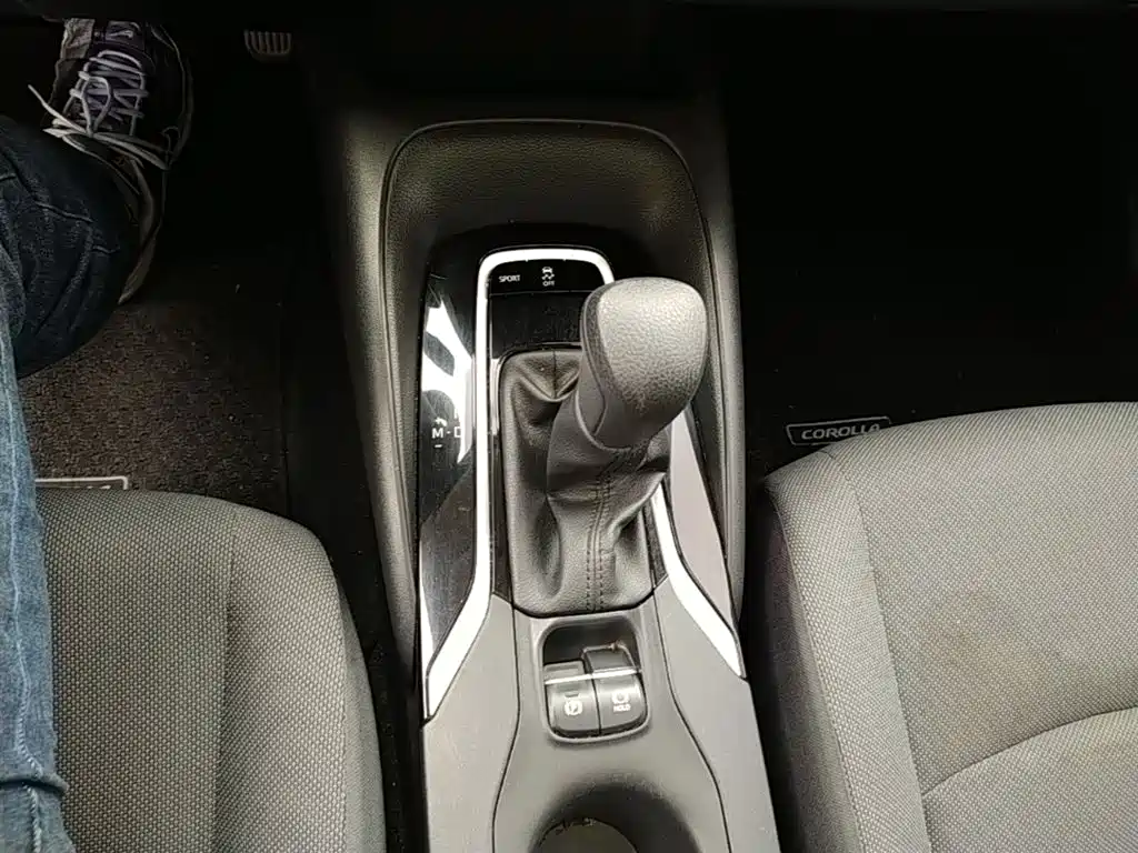 Toyota Corolla 2021 TNGA 1.5L CVT Elite Edition фото 14