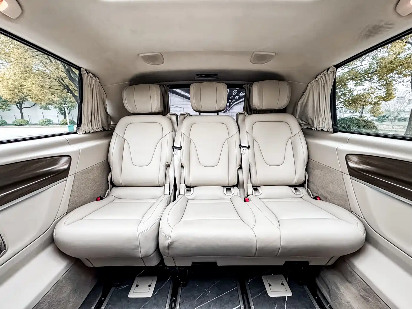 Mercedes-Benz V-Class 2022 V 260 L Long Wheelbase Luxury Edition фото 22