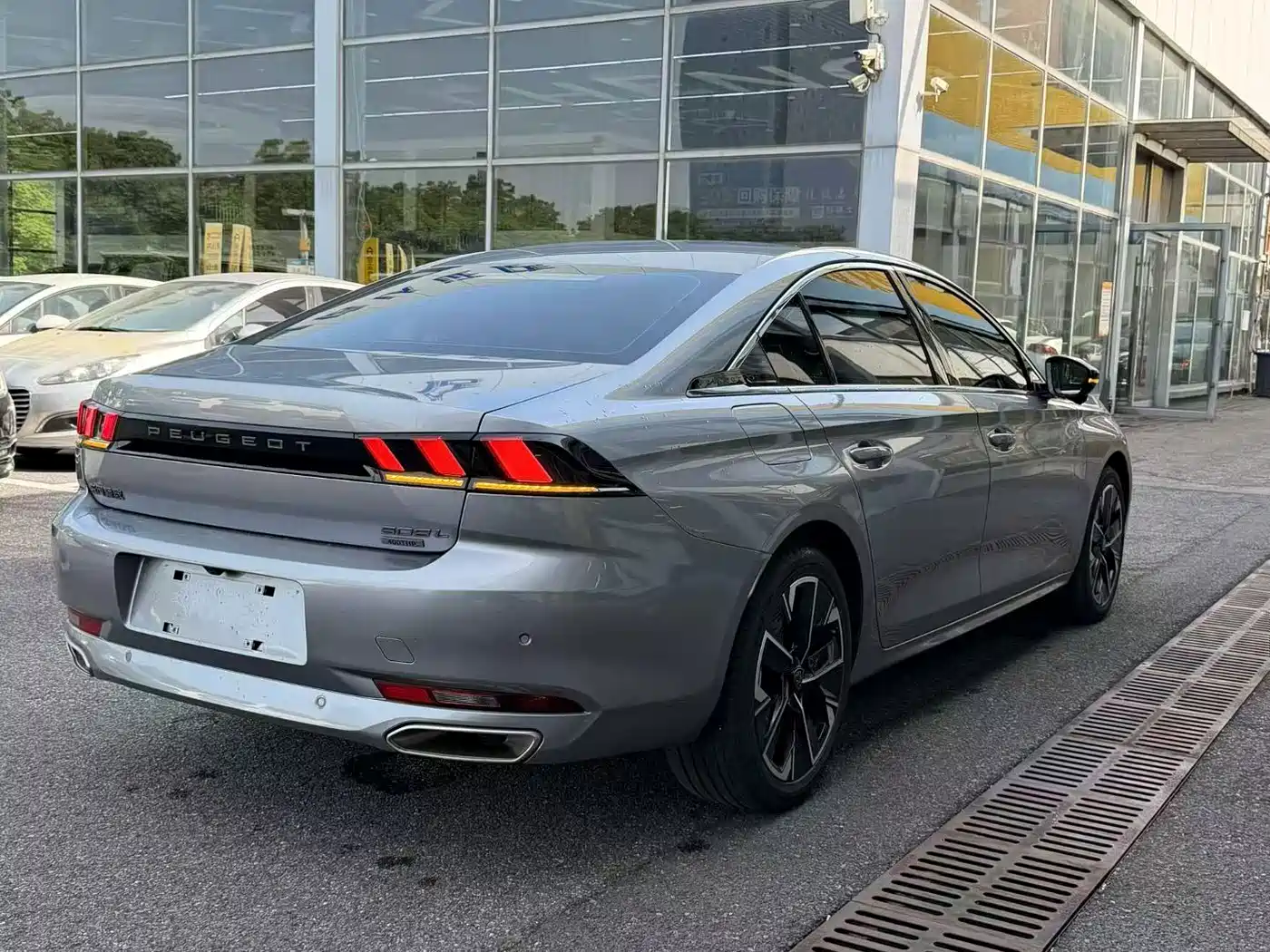 Фото 9 - Peugeot 508