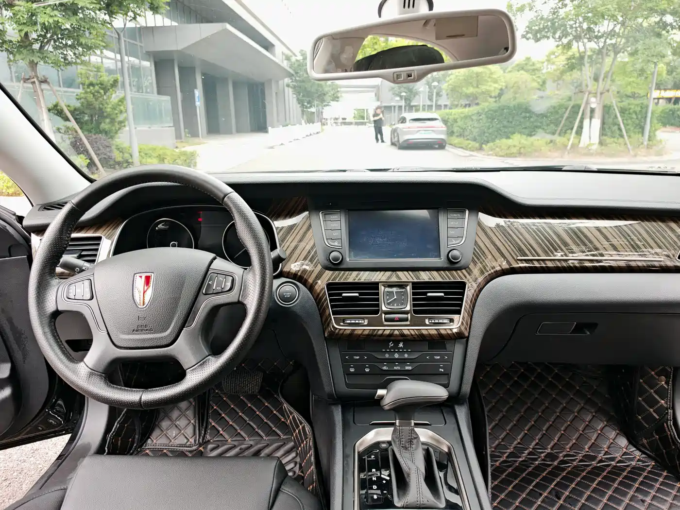 Hongqi H7 2021 1.8T Comfort Edition фото 4