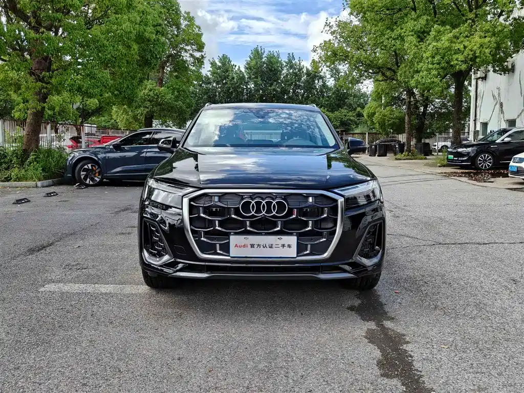Audi Q7 2025 2025 55 TFSI quattro S line Sport