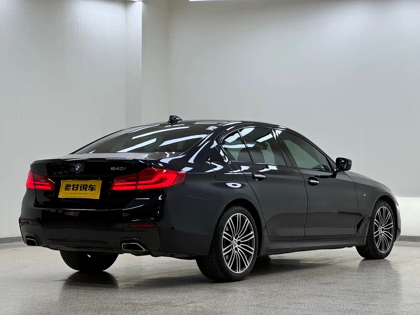 BMW 5 Series (Import) 2019 530i M Sport Package фото 7