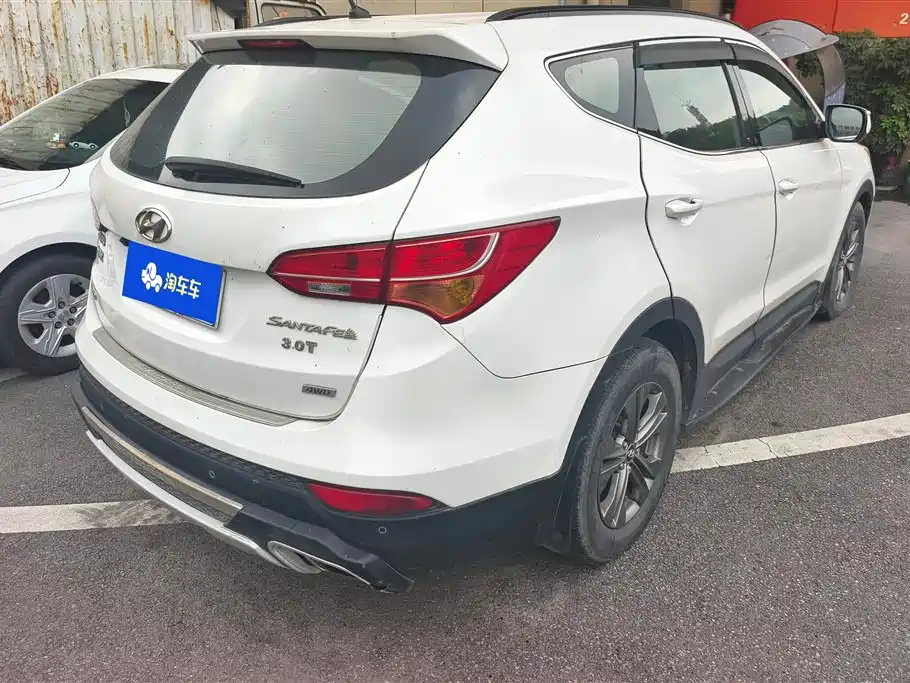 Hyundai Santa Fe 2013 Model 2.4L Automatic 4WD Comfort фото 3