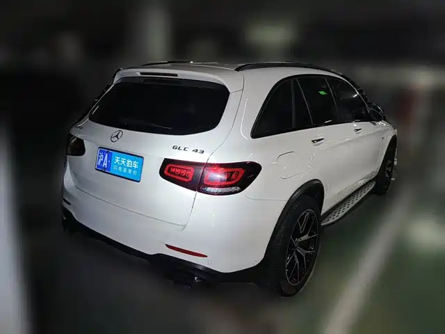 Mercedes-Benz GLC AMG 2022 AMG GLC 43 4MATIC — фото 2