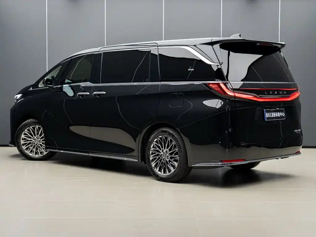 Lexus LM 2026 2025 Model 500h Four-Seater Imperial Edition