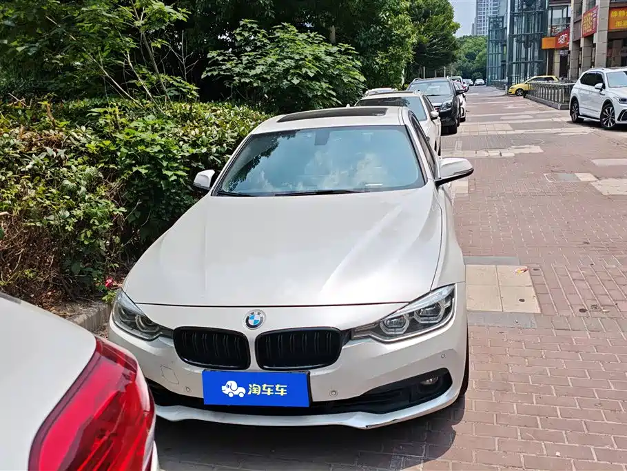 BMW 3 Series 2017 318i Fashion фото 2