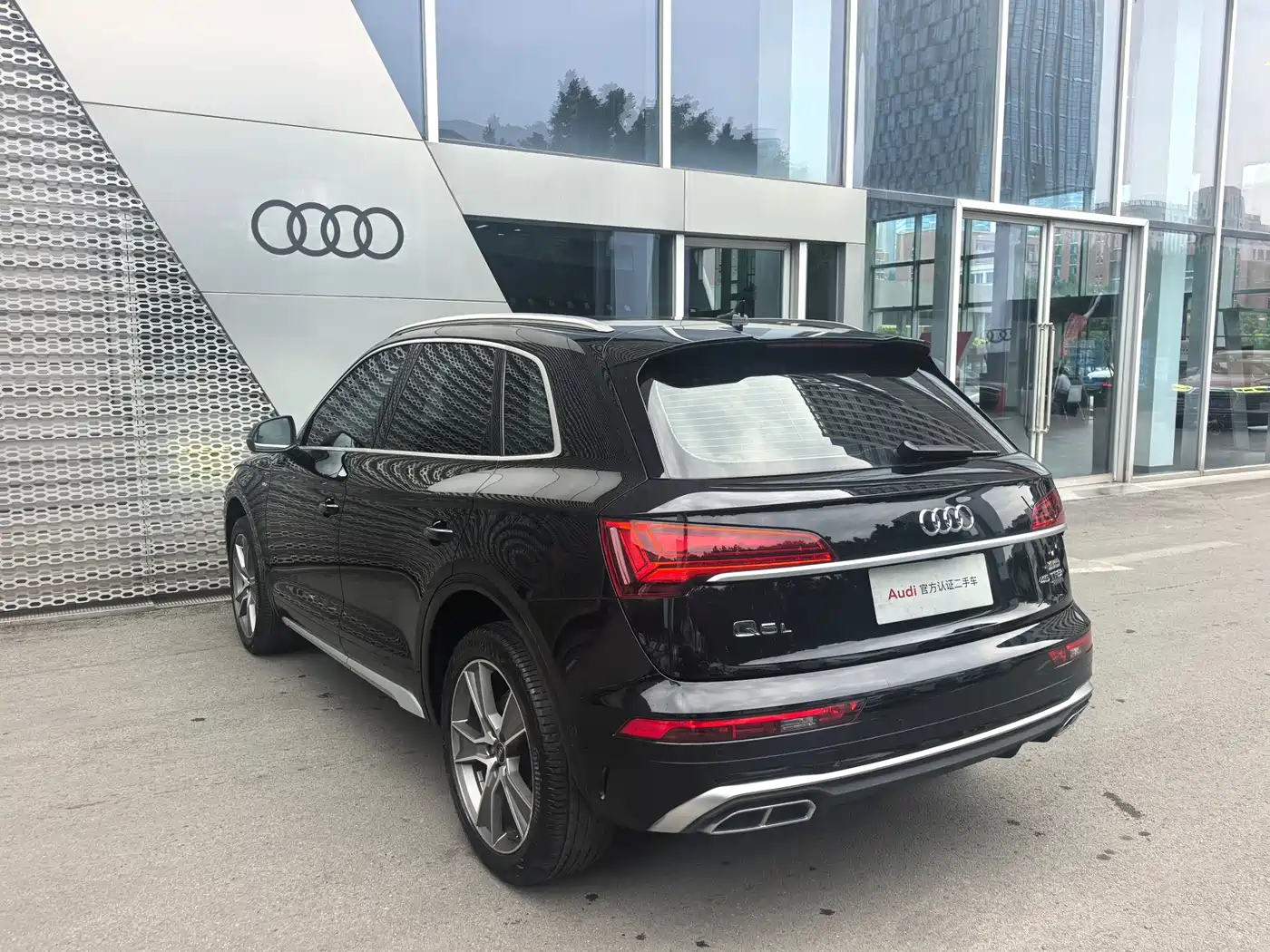 Audi Q5L 2023 45T Luxury Dynamic фото 7