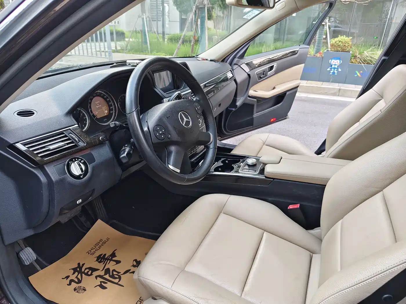 Mercedes-Benz E-Class (Import) 2009 Model E 300 Fashion Version фото 7
