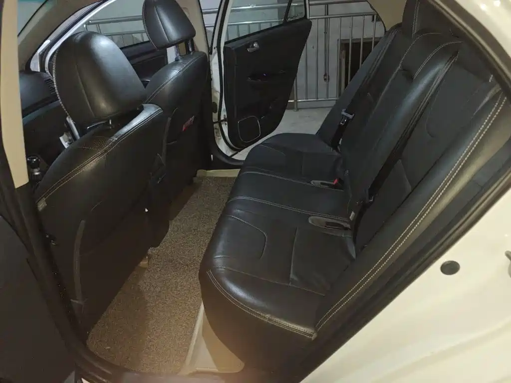 BYD Surui 2014 2014 1.5TI Manual Premium