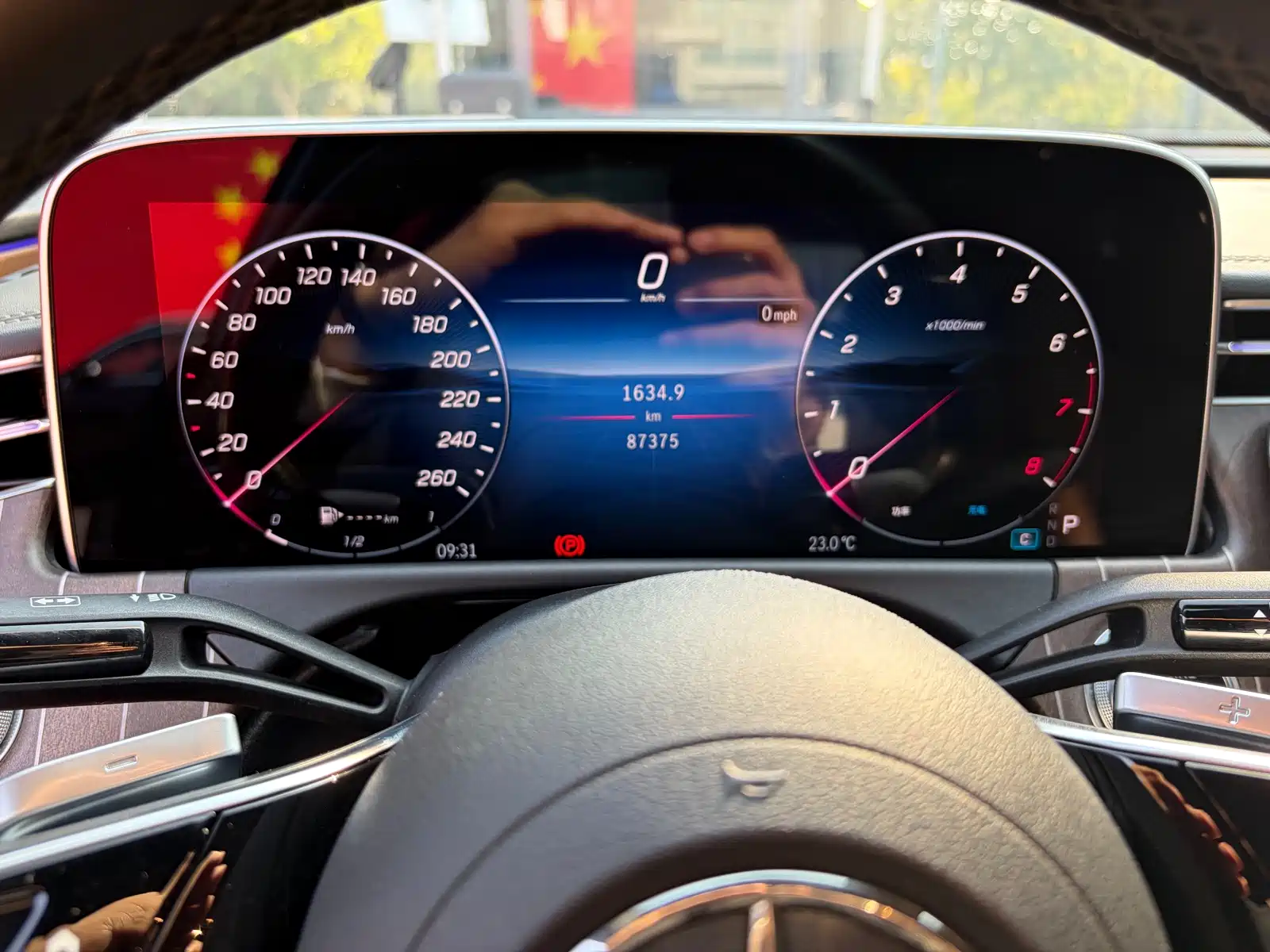 Фото 10 - Mercedes-Benz E-Class