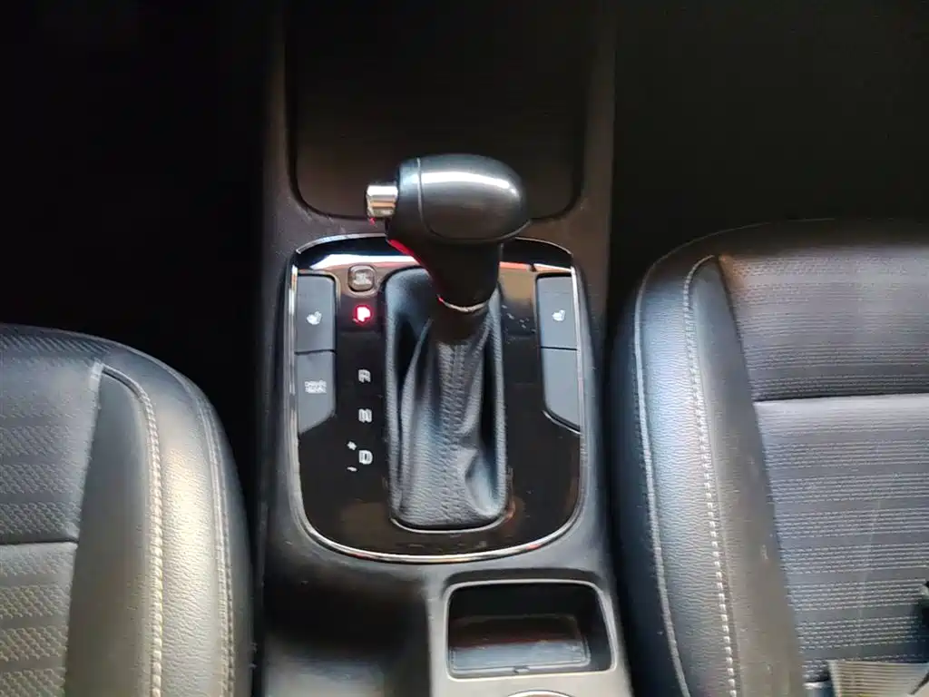 Kia K3 2017 1.6L Automatic 15th Anniversary Special GLS фото 14