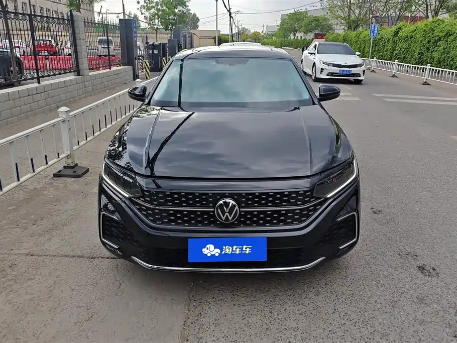 Volkswagen Passat 2023 Facelift 330TSI Starlight Elite Edition фото 2