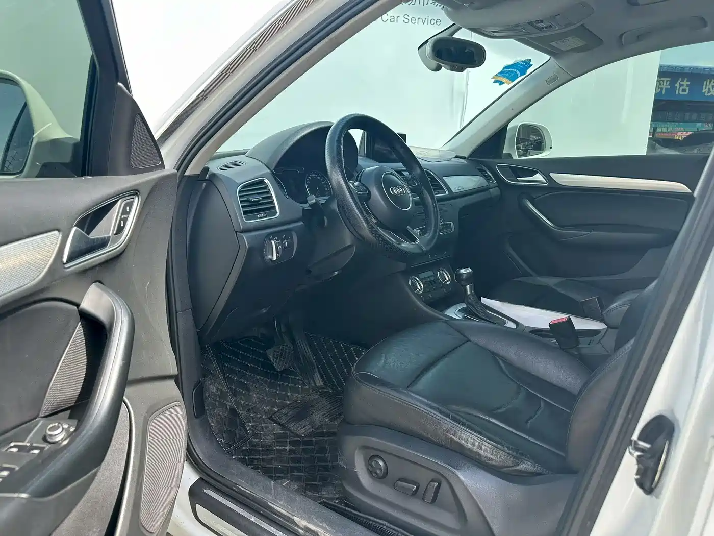 Audi Q3 2015 35 TFSI quattro Technology фото 4