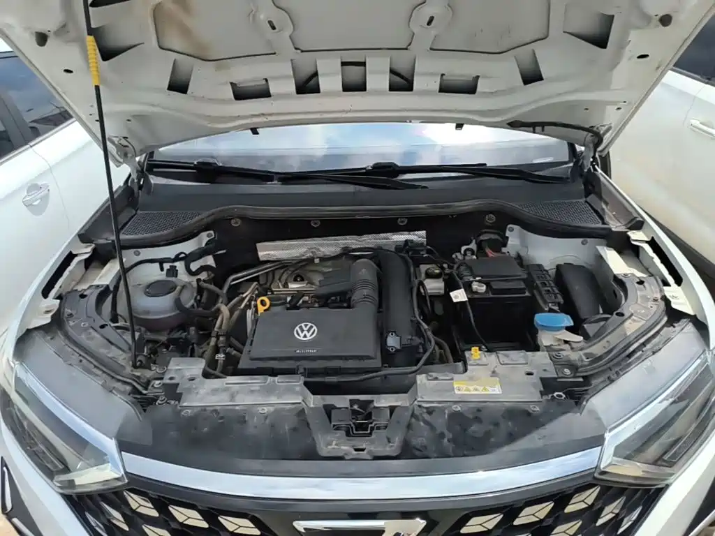 Photo 20 - Jetta VS5