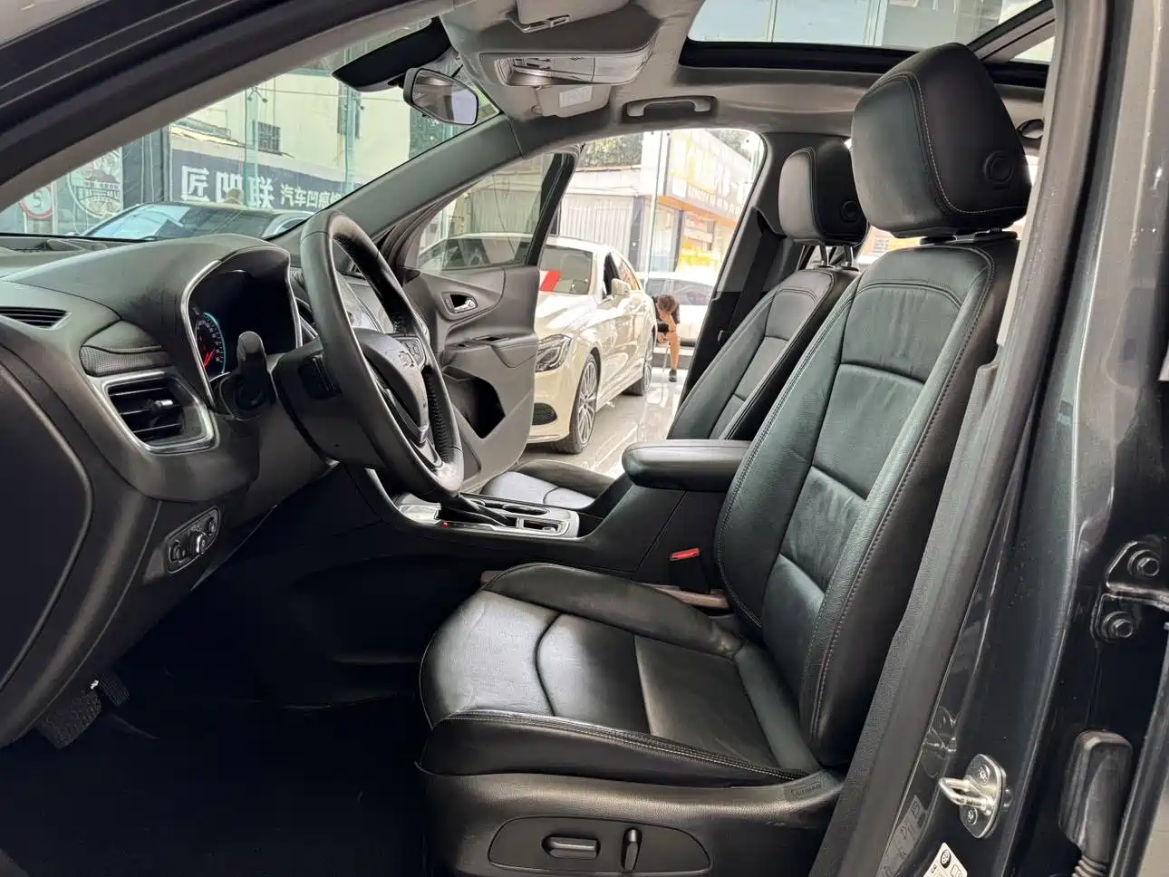Chevrolet Equinox 2017 535T Automatic Realm Edition фото 20