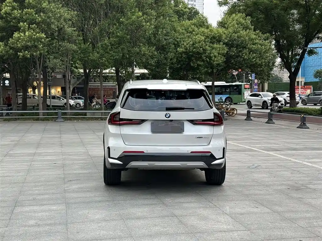 BMW X1 2024 sDrive25Li X Design Package фото 7