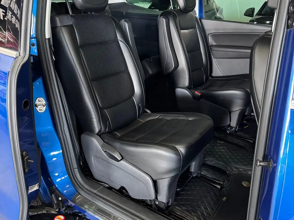 Volkswagen Sharan 2016 380TSI Comfort 7-seater фото 8