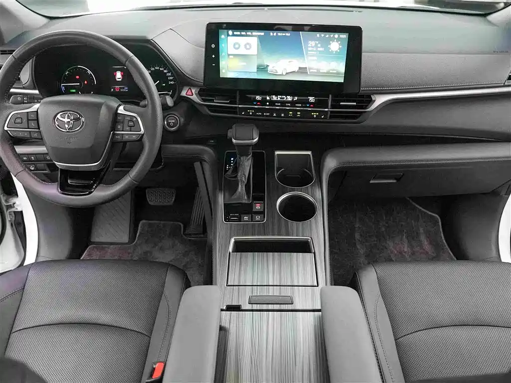 Toyota Sienna 2025 2024 2.5L Hybrid 4WD Premium Edition