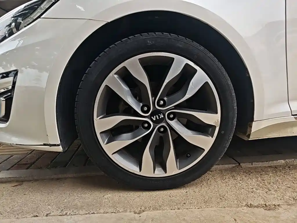 Kia K5 2014 2014 2.0L Automatic LUXURY
