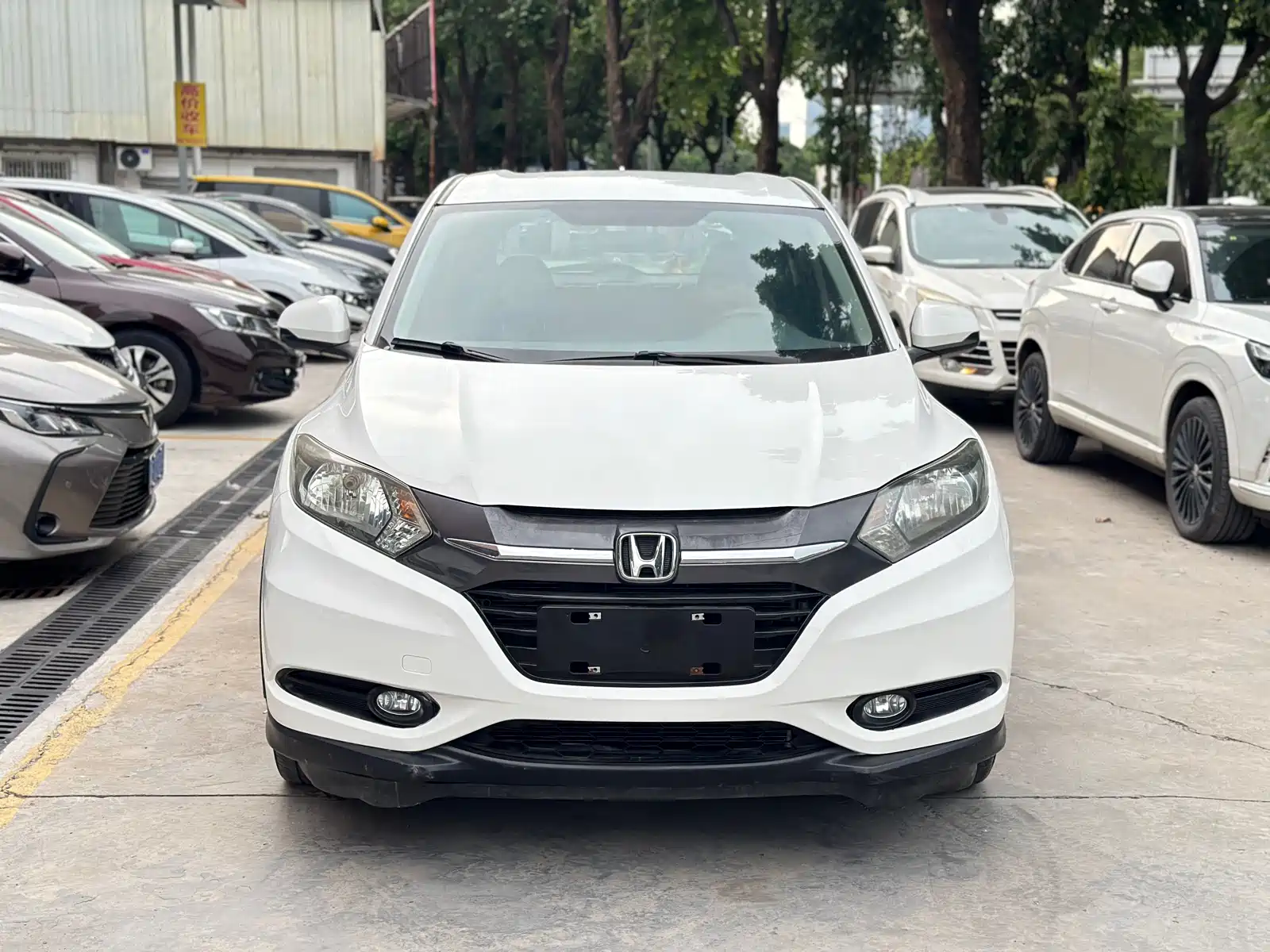 Photo 2 - Honda Vezel