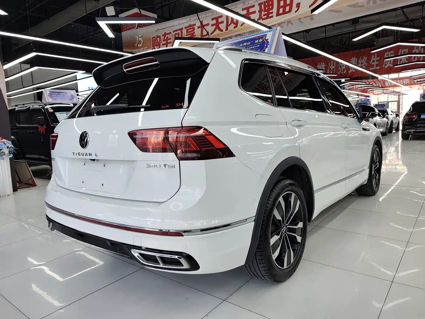 Volkswagen Tiguan L 2022 330TSI Automatic 2WD R-Line Flagship Edition фото 9