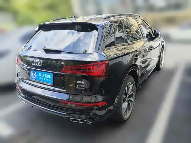 Audi Q5L 2025 40 TFSI Luxury Dynamic — фото 2